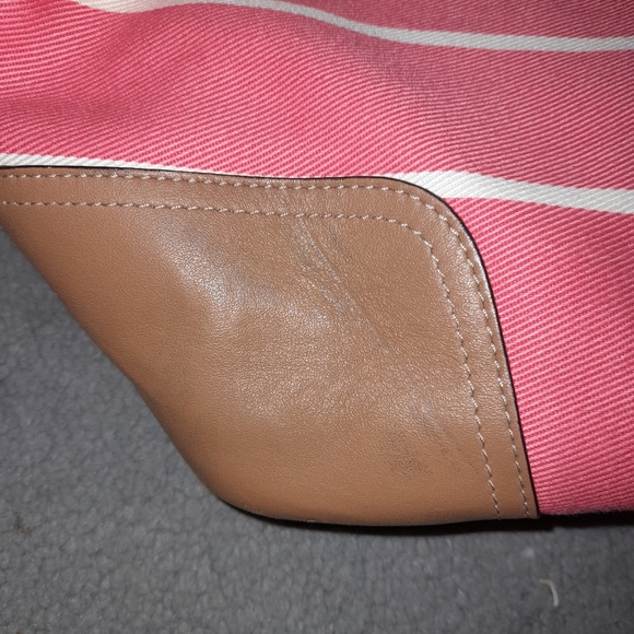 Coach F29921 Hadley Variegated Striped Duffle Silver/coral - Picture 13 of 16